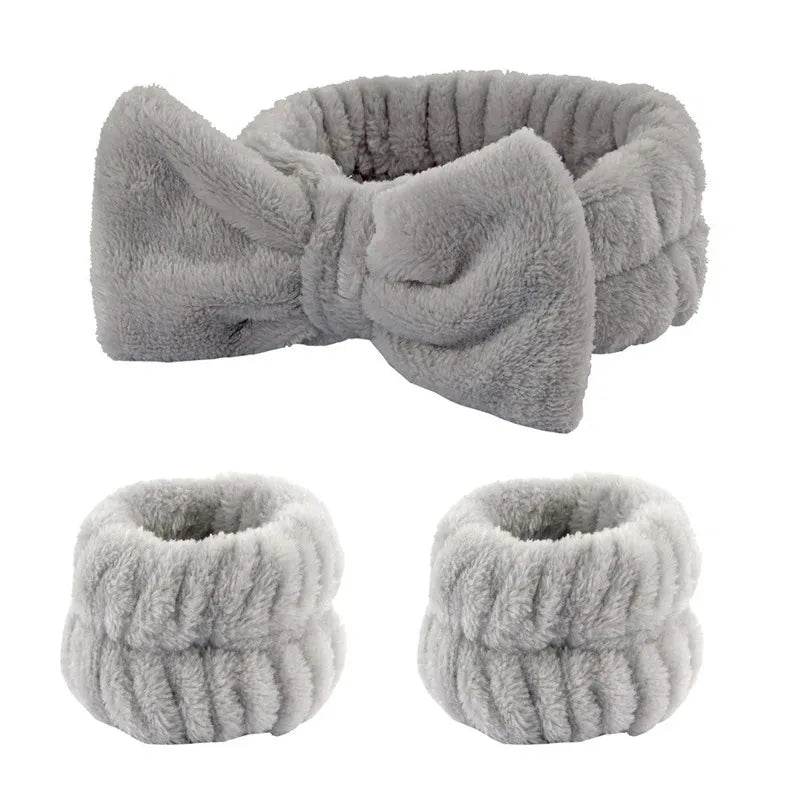 Ultra-Absorbent Skincare Wristbands (No-Mess Cleansing)